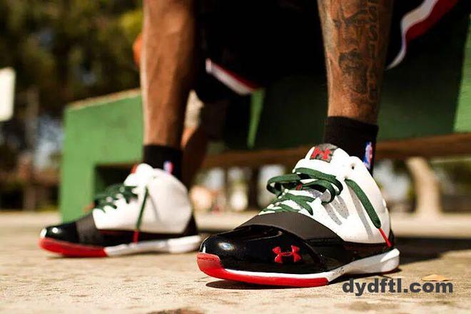 一年怒亏2个亿，库里和安德玛的“孽缘”